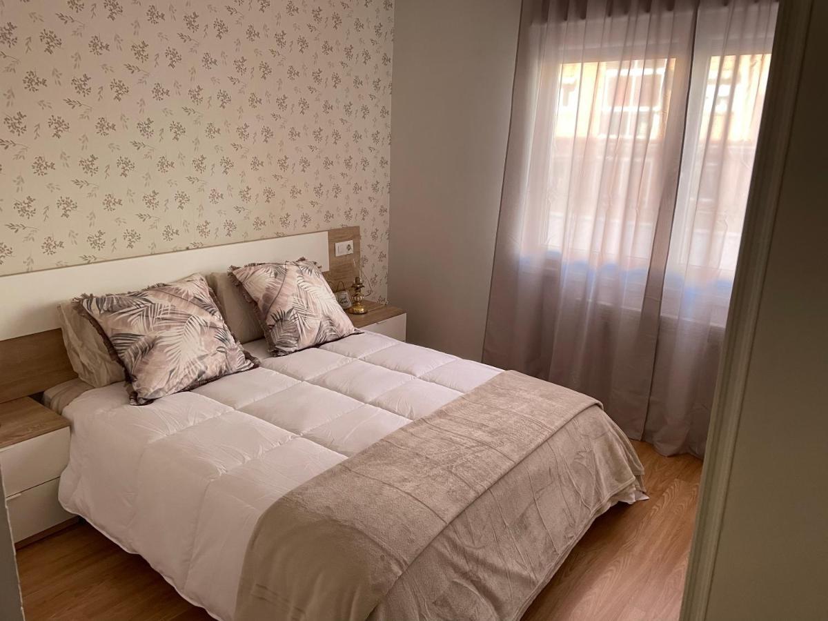 Apartamento Cuatro Estaciones Calahorra Exterior foto