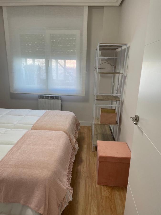 Apartamento Cuatro Estaciones Calahorra Exterior foto